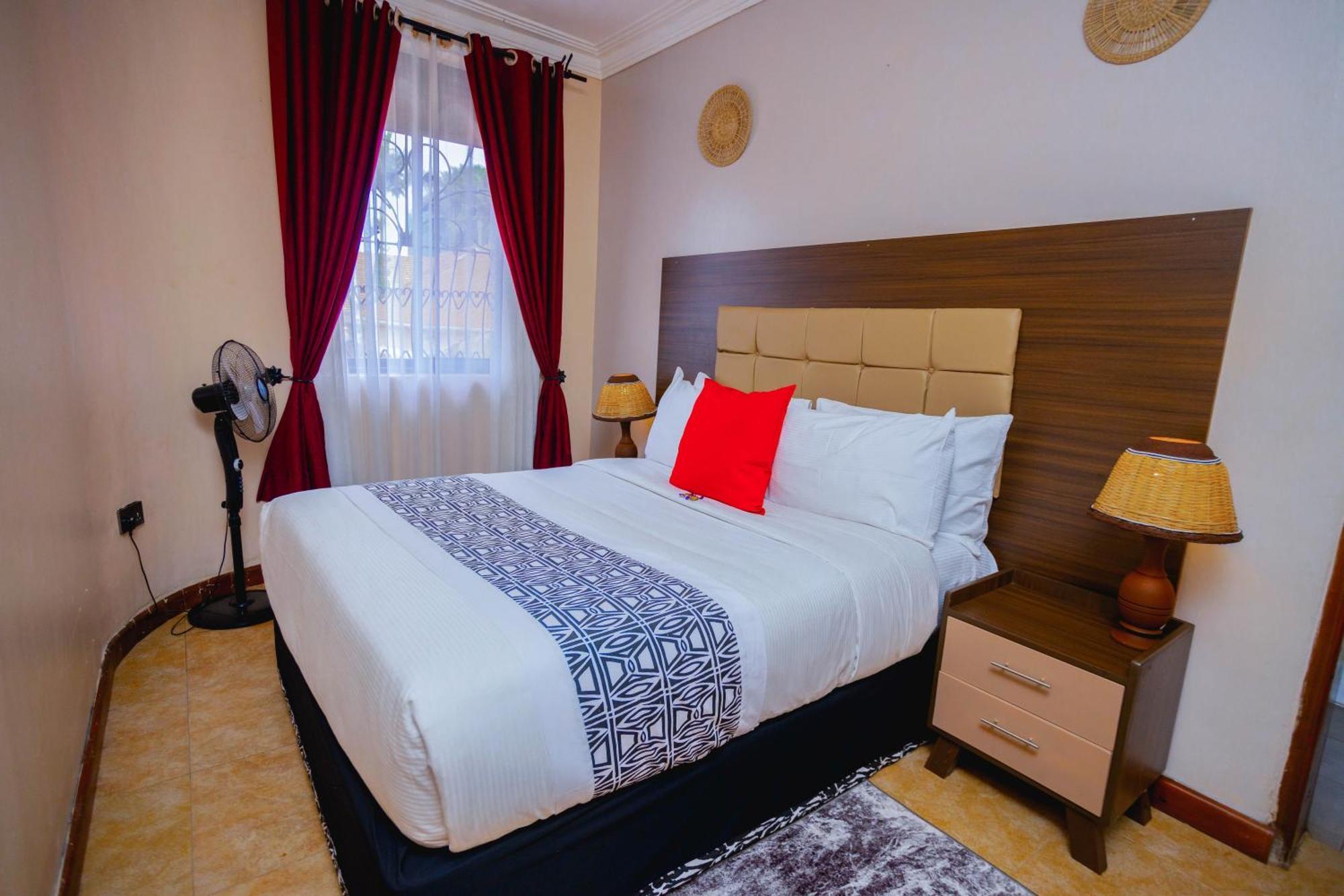 Gazelle Guest House Kampala Exterior photo